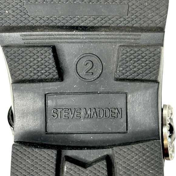 Steve Madden Suzey Black Patent Leather Mary Jane Shoes - Picture 6 of 7